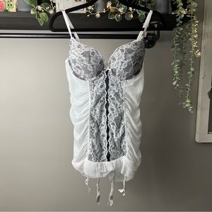 NWT Unworn La Senza sexy push up lingerie with garter